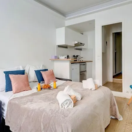 Tbs 335 - In Apartment *